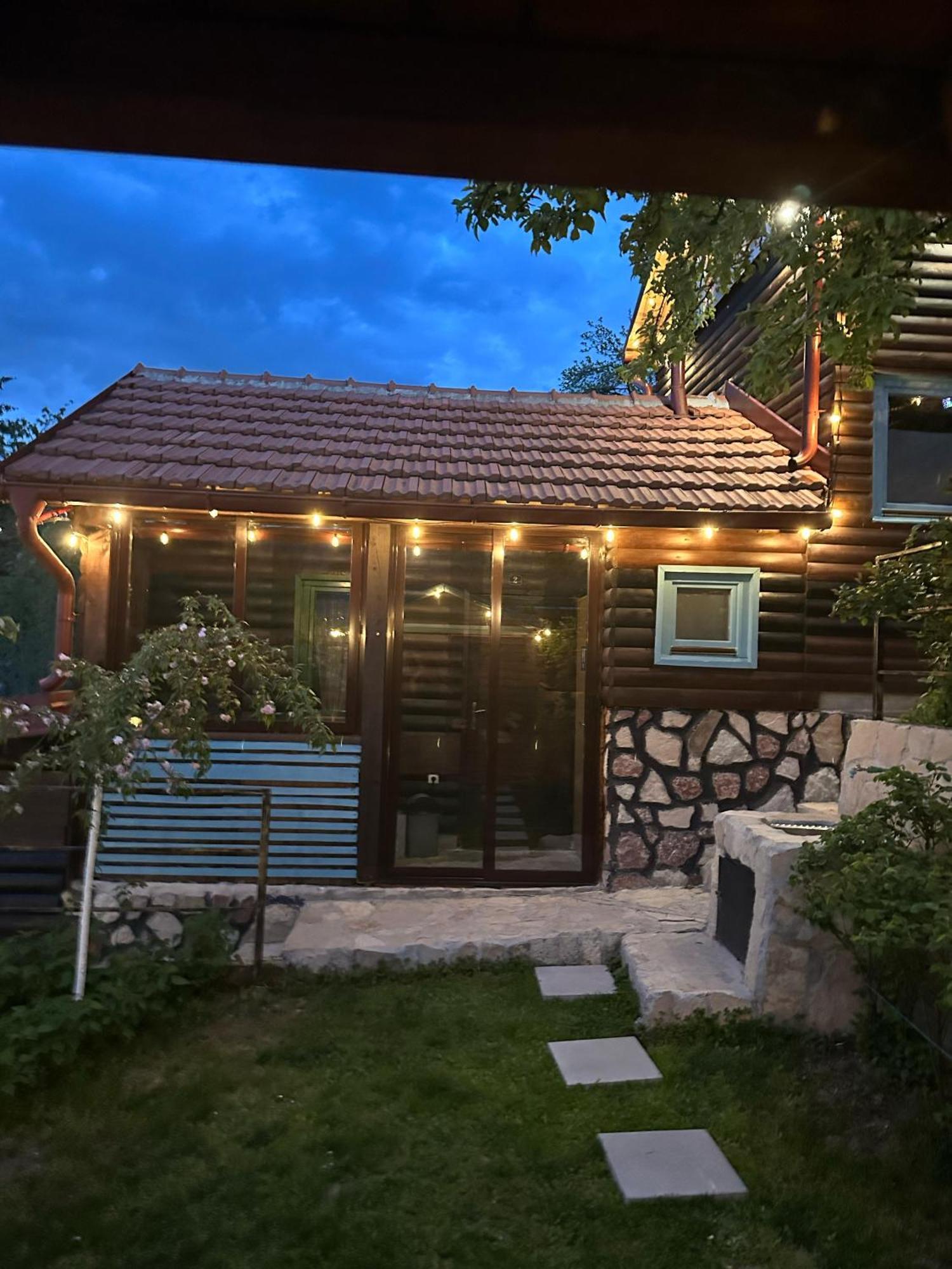 The Bungalows Сараево Экстерьер фото